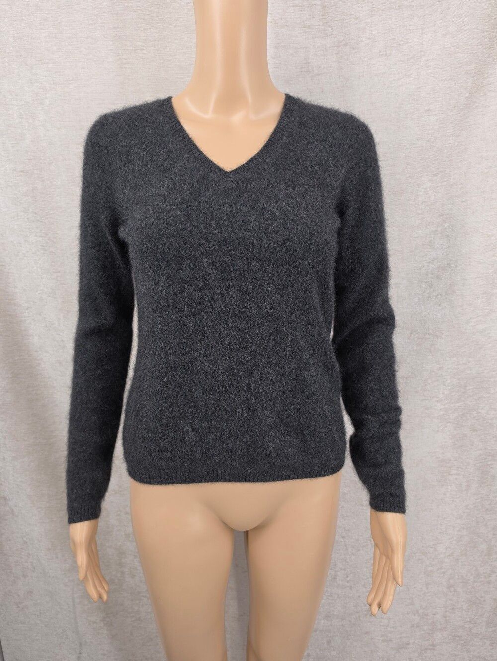 Cashmere Charcoal Gray V-Neck Women’s Sweater